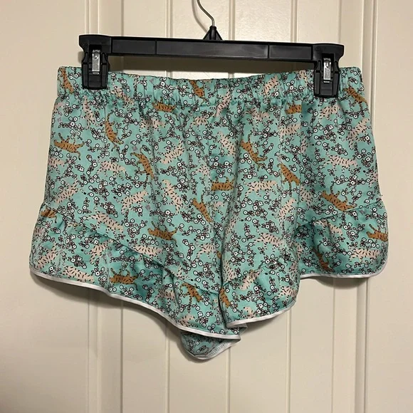 Victoria’s Secret Sleep Shorts Small - Picture 3 of 4